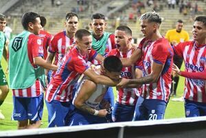 Primer triunfo de Encarnación FC se da a costa de Deportivo Santaní - Fútbol de Intermedia - ABC Color