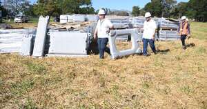 La Nación / Llegan equipos para montar la planta solar flotante