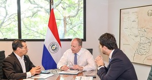 MEF y ANDE analizan los planes de inversiones y las necesidades para mejorar el sistema eléctrico paraguayo