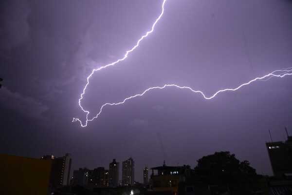 Martes con lluvias y una máxima de 29ºC - Noticiero Paraguay