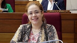 DNIT Incauta cheques por valor de G. 600 millones en poder de madre de diputada Alexandra Zena