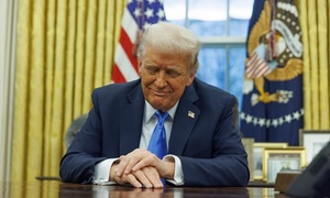 Un juez frena la política migratoria de Trump y ordena acoger a 12.000 refugiados - OviedoPress