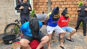 Allanamiento en Pantanal: tres detenidos e incautan evidencias - 1000 Noticias
