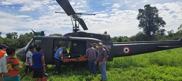 Suspenden vuelos de helicópteros y llueven los pedidos de evacuación en Fuerte Olimpo - Noticias del Chaco - ABC Color
