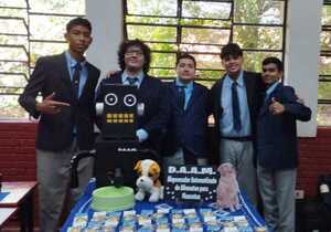 Alumnos del Área 1 presentan proyectos tecnológicos y sociales en Expo Educación 2025