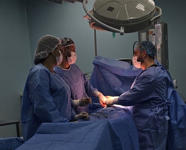 Pacientes acceden a cirugías gratuitas mediante trabajo conjunto entre Salud e IPS en Ciudad del Este