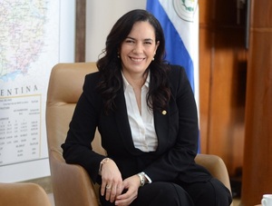 Ministra de Obras habla de visita y revisión de distintos proyectos - 1000 Noticias