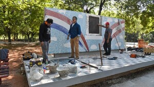Restauran valioso mural en el Parque Carlos Antonio López