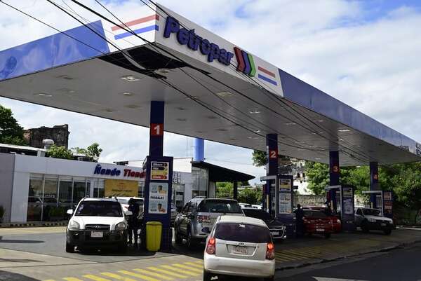 ¿Bajarán precios de combustibles?: el mensaje del ministro de Economía al titular de Petropar - Nacionales - ABC Color