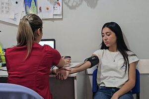 Salud fortalece compromiso con atención integral a adolescentes