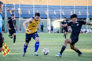 Versus / Un ídolo de Luqueño lapidó a Pasadore: "De los peores jugadores que vi"