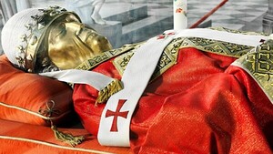 Palomas, ejecuciones y encierro, curiosidades en elecciones del Papa