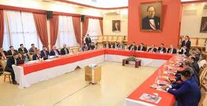 Colorados atropellan y en siete minutos reforman leyes electorales, incluida una derogada - Política - ABC Color