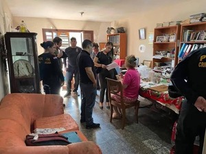 Detienen a escribana por una causa de presunta apropiación y estafa - 1000 Noticias