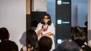 Paz Encina presentó finalistas del proyecto Atravesar el río