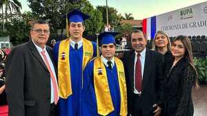 Joven no vidente egresó con medalla de oro en ingeniería - trece