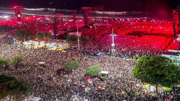Gaga expresa alegría y orgullo tras su macroconcierto en Río