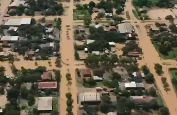 Onda diluvio universal: llovió durante ocho horas en el Chaco y varias familias quedaron bajo agua
