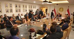 Diario HOY | Senadores se reunieron con equipo técnico a cargo de renegociación del Anexo C