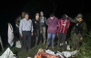 Detienen a dos hombres cuando faenaban un animal vacuno en una estancia - Noticiero Paraguay