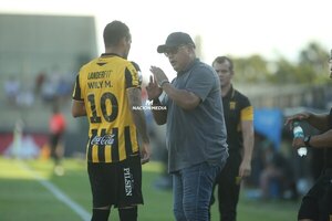 Versus / 'Chiqui' Arce revela el "secreto" para el gran momento de Guaraní