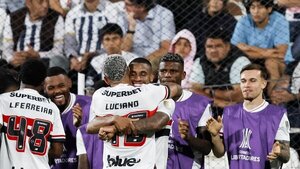 Sao Paulo se consolida en su grupo con dos goles de André Silva