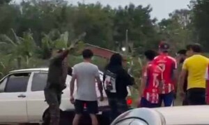 Partido de fútbol se salió de control y policía realizó disparos al aire – Prensa 5