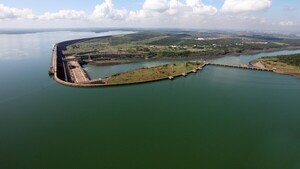 Itaipú apunta al sol para generar energía e instalará una planta flotante en su embalse