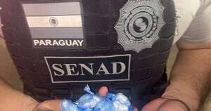 La Nación / En pleno centro de Concepción detienen a un delivery de droga