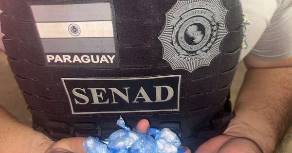 La Nación / En pleno centro de Concepción detienen a un delivery de droga