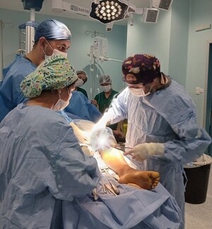 Realizan primera cirugía de reconstrucción ósea en Hospital de Coronel Oviedo - .::Agencia IP::.