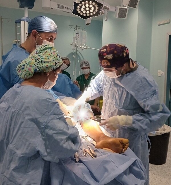 Realizan primera cirugía de reconstrucción ósea en Hospital de Coronel Oviedo - .::Agencia IP::.