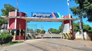 Petropar adjudica nuevas compras de gasoil en medio de críticas