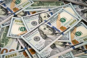 Dólar vuelve a bajar de G. 8.000 tras ventas diarias del BCP - MarketData