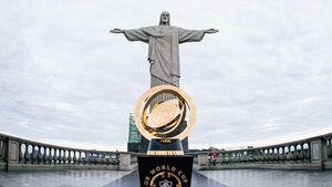El trofeo del Mundial de Clubes recibe la bendición del Cristo Redentor de Río
