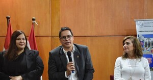 Carol reaparece en la Junta de Lambaré y amenaza a Mora con denunciarlo