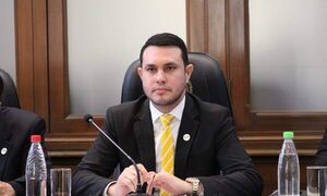 (VIDEO)Sale a la luz video de senador en “plena acción” tras hackeo de su circuito cerrado