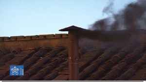 Primera fumata en el Vaticano: humo negro anuncia que aún no hay sucesor de Francisco - Unicanal