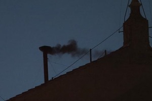 Fumata negra en el Vaticano: no hubo acuerdo tras la primera votación del Cónclave - ADN Digital