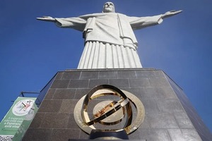 El Cristo Redentor bendice el trofeo del Mundial de Clubes en su paso por Río de Janeiro | Internacionales | 5Días