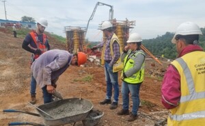 Avanza la construcción del puente sobre el río Monday