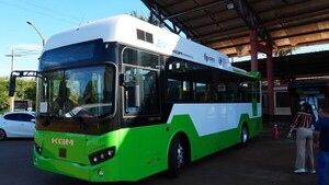 Hernandarias se sube al futuro con sus primeros buses eléctricos