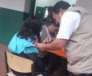 Caacupé: enfermeros intensifican vacunación domiciliaria contra la influenza ante baja participación - Nacionales - ABC Color