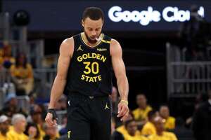 Stephen Curry se perderá al menos una semana por una distensión en los isquiotibiales - Polideportivo - ABC Color