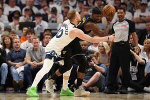 Warriors conquistan Minnesota, pero pierden a Curry por lesión - Polideportivo - ABC Color