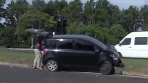 Susto sobre la autopista Silvio Pettirossi: Dos personas heridas tras choque de vehículos