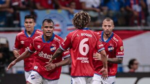 Nacional se aferra a la vida