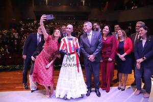Sophia se presentó en el país y saludó a la gente ¡en guaraní!: “maitei Paraguay, mba’eichapa”