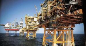 Conversaciones entre EE.UU y China reduce el precio del petróleo