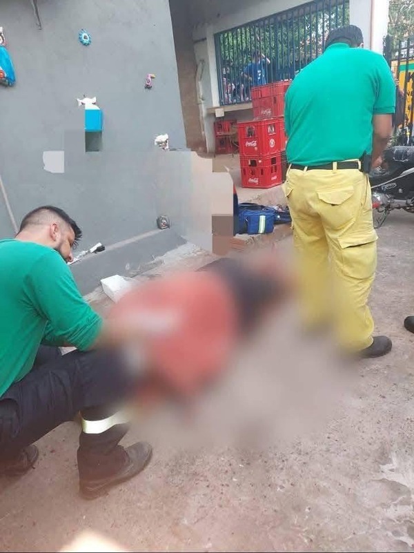 Machetillo en mano, hombre atacó a su pareja y después quiso autoeliminarse - 1000 Noticias